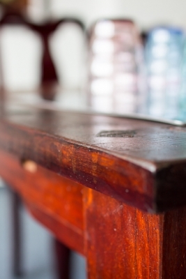 Einrichtung im Beratungsraum Tisch im Beratungsraum